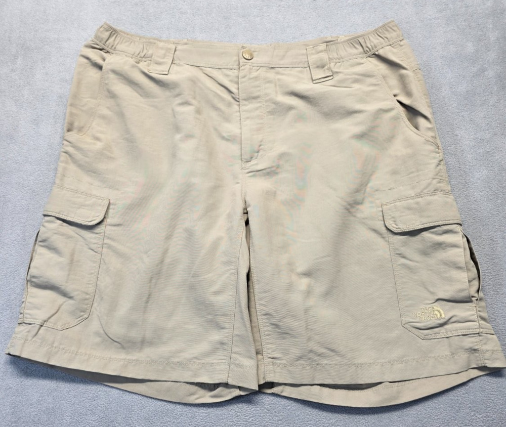 The North Face Men's Khaki Nylon Cargo Hiking Shorts Regular Fit Comfort Size XL